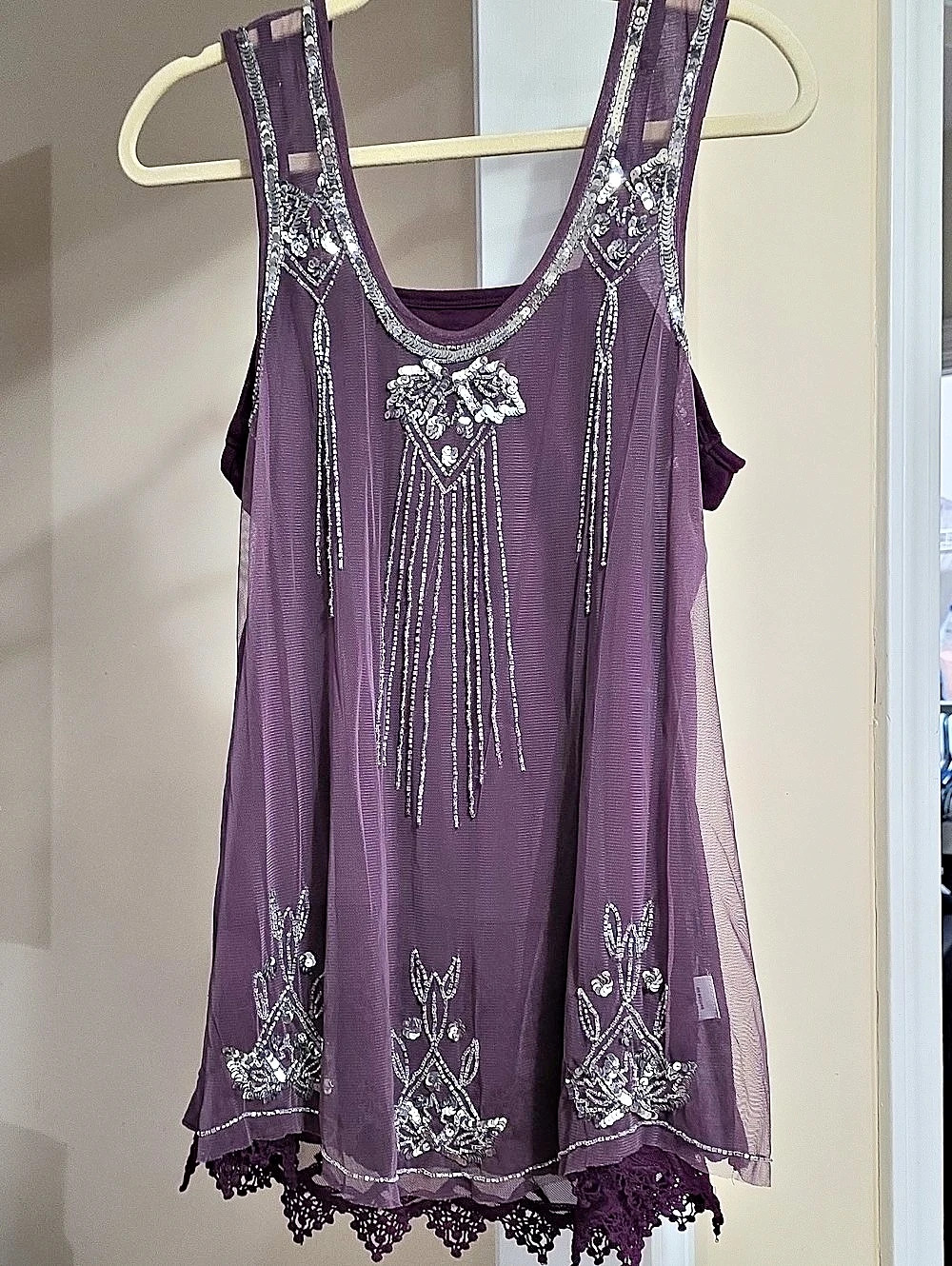 Vanity Embellished Lace Hem Tank Top in Purple
